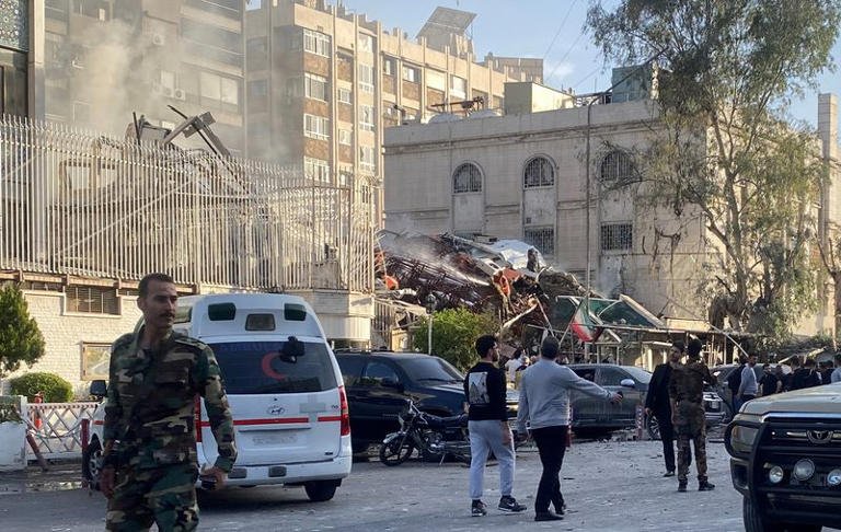 سوريا تعلن إسقاط صواريخ إسرائيلية استهدفت ريف دمشق