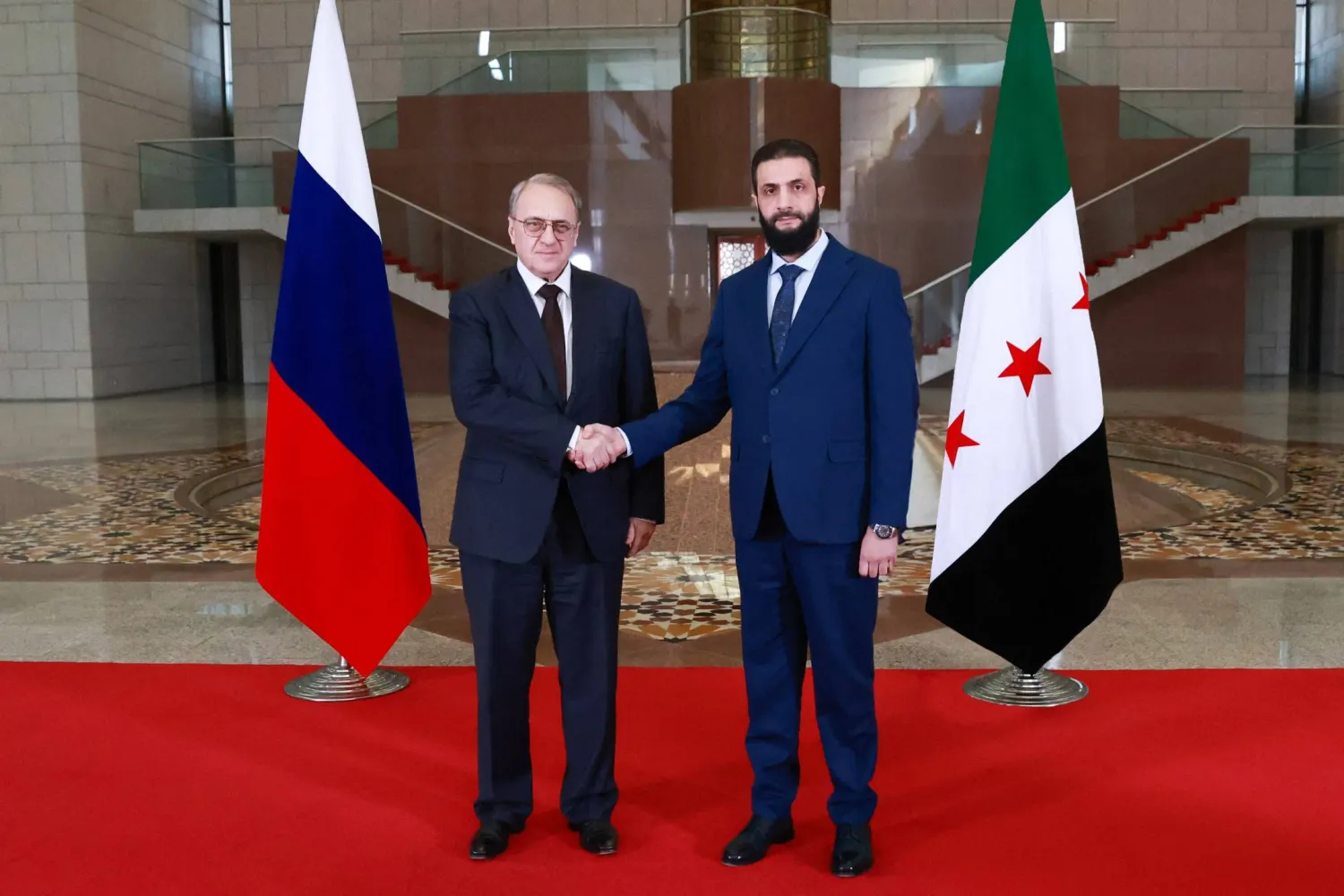 لأول مرة منذ سقوط الأسد… وفد روسي رفيع المستوى يصل إلى سوريا