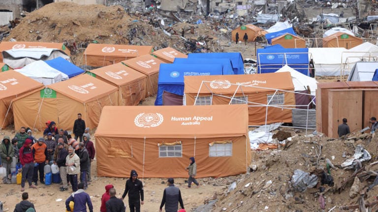 إسرائيل تصر على منع دخول المنازل المتنقلة إلى غزة رغم النزوح والدمار