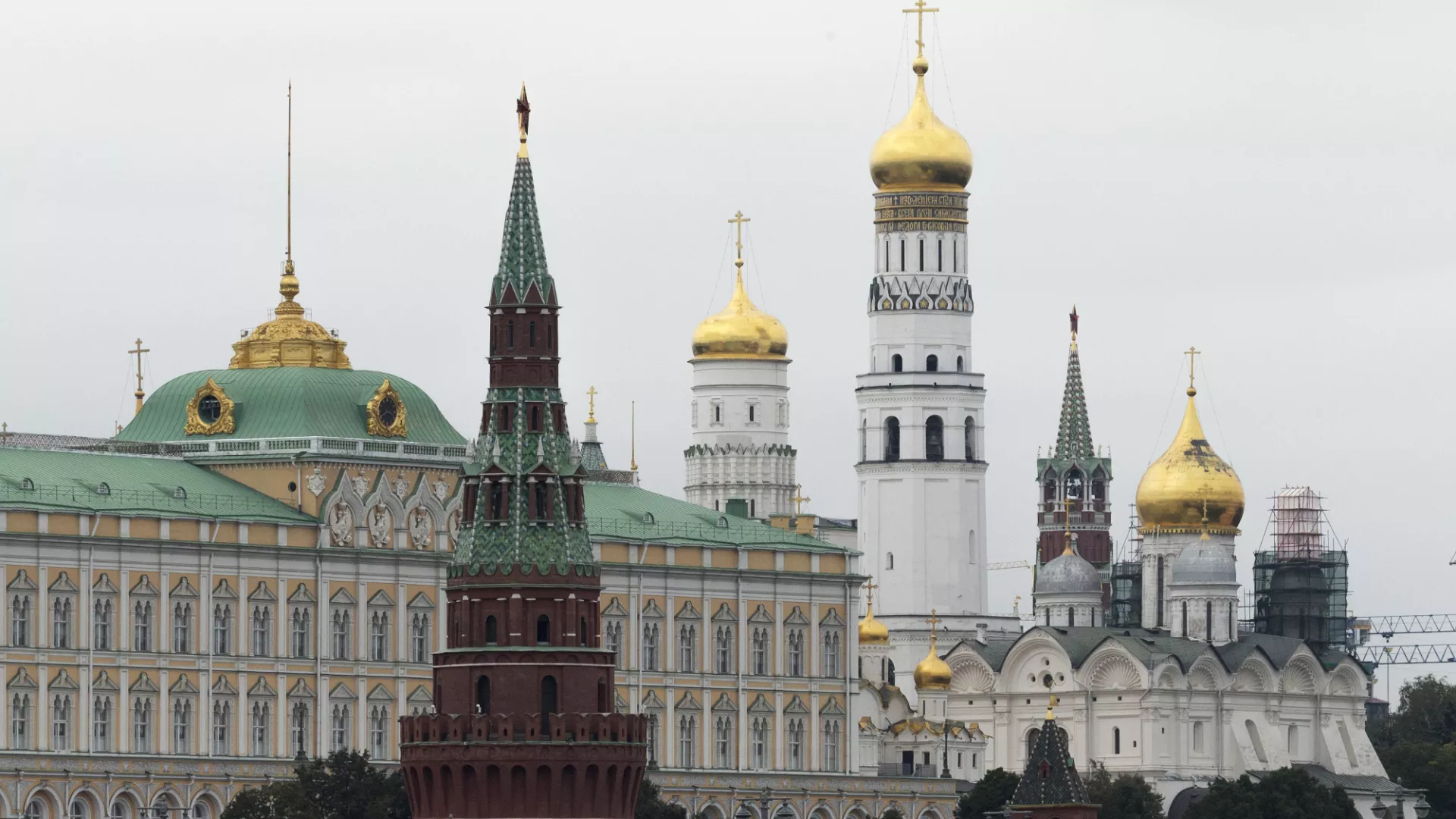 بيانات: قمر روسي مرتبط بالأسلحة النووية “أصبح خارج السيطرة”