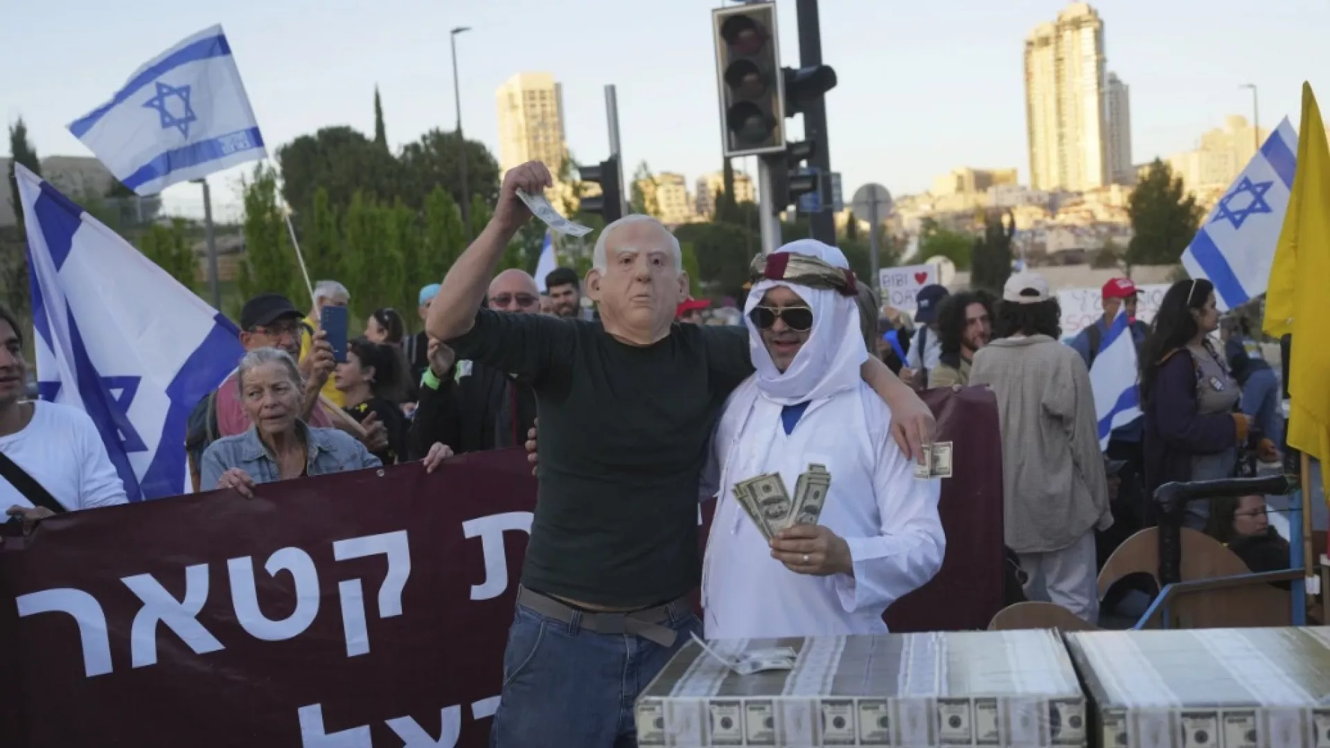 قضية تهز إسرائيل.. ماذا نعرف عن فضيحة “قطر غيت”؟