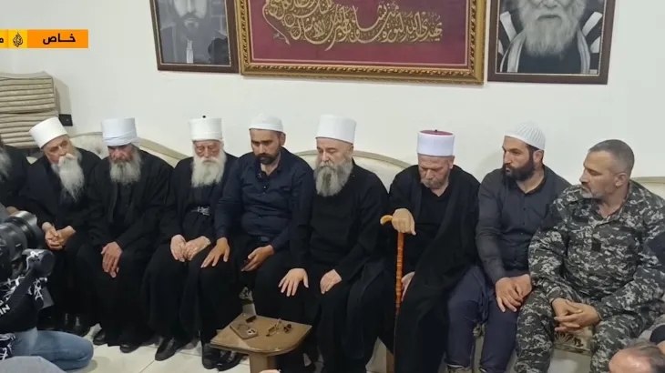 بعد أيام من التوتر.. شيوخ السويداء وقادة الفصائل يصدرون بيانا مشتركا